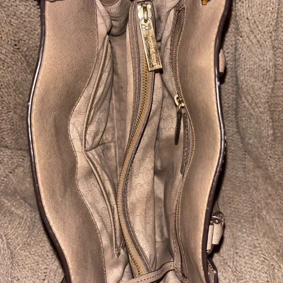 MICHAEL KORS Dillon Dark Dune Taupe Leather Satchel Shoulder Bag Purse - Picture 6 of 8